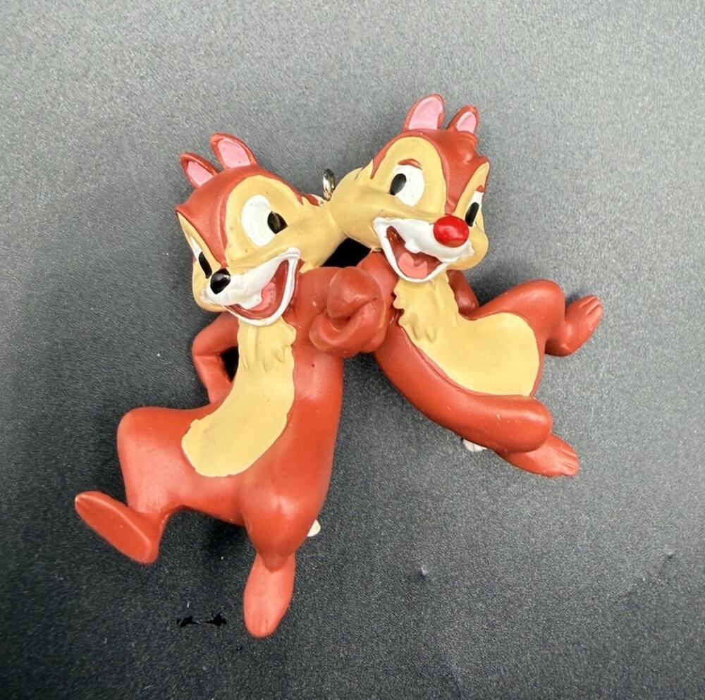 Hallmark Ornament Limited Edition Disney Chip and Dale, Excellent No Box LO14